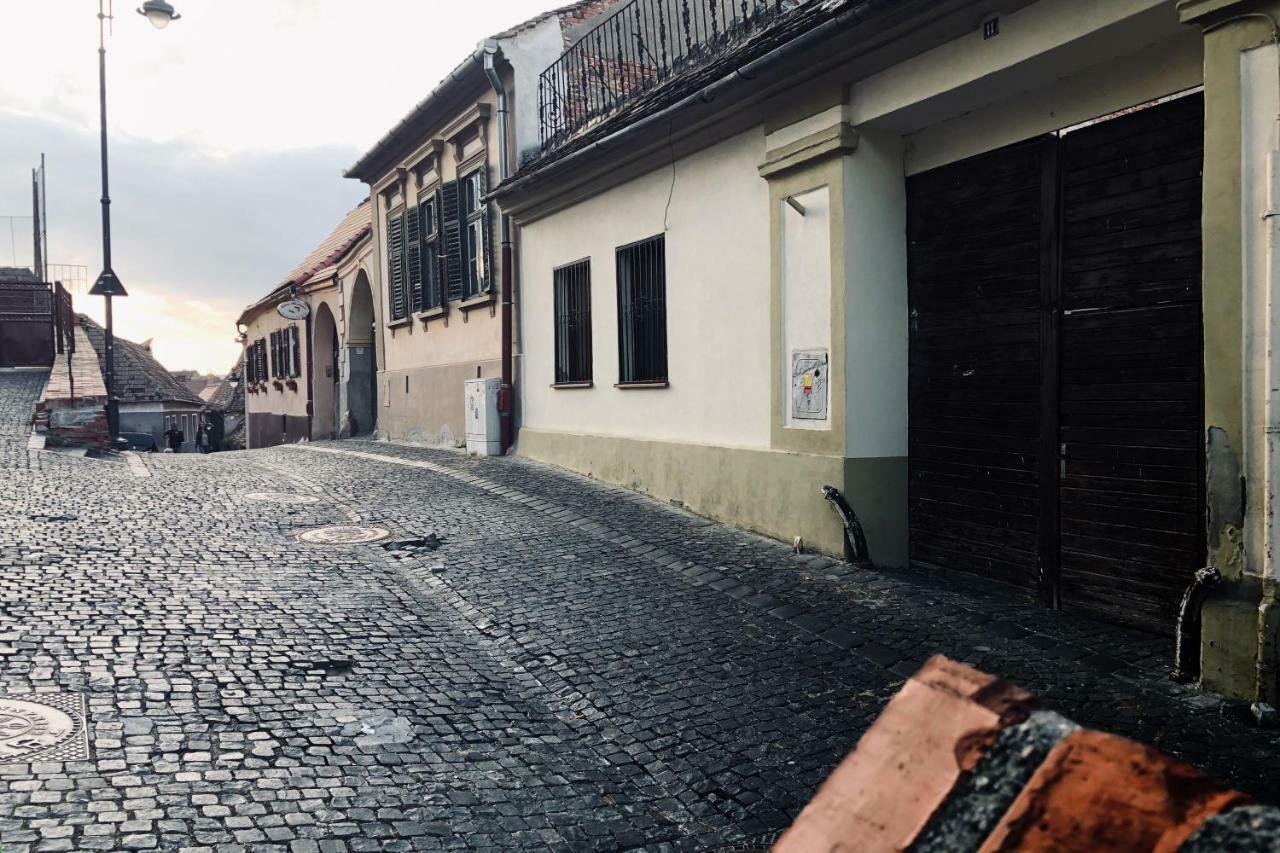 Old Town Studio Apartment Sibiu Buitenkant foto
